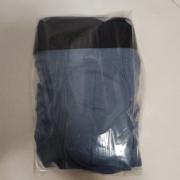 New Wrangler Men's Briefs - Navy and Light Blue Sz 36-38 - Picture 4 of 5